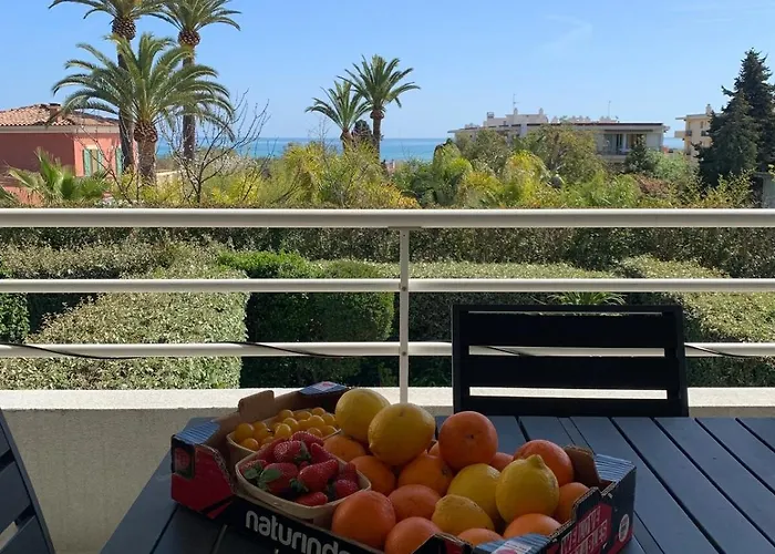 3 Pieces Vue Antibes